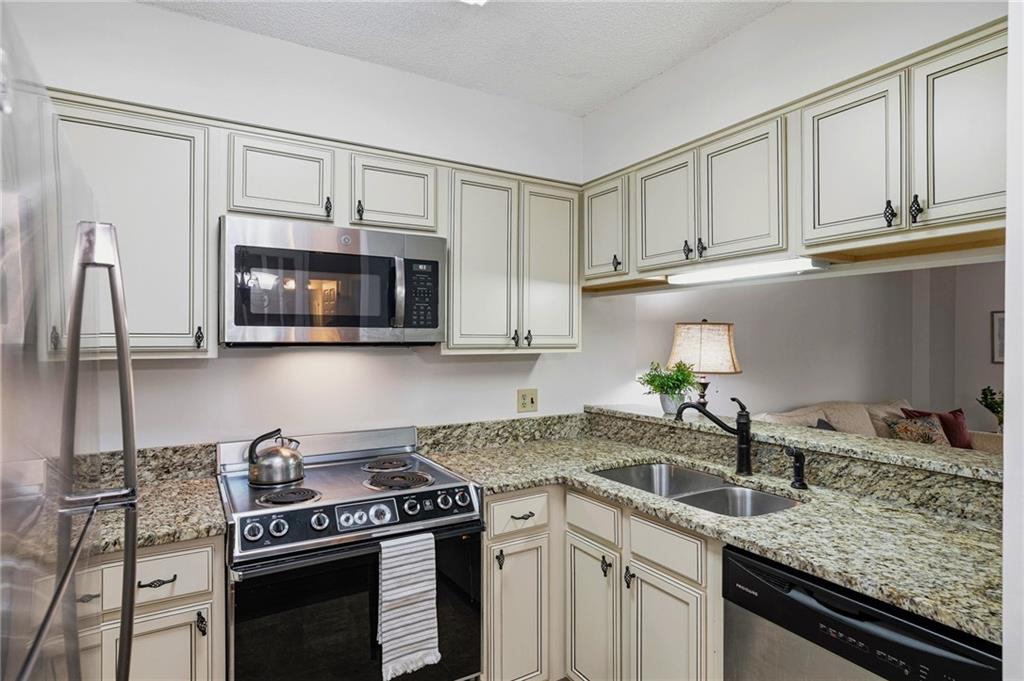 1800 Clairmont Lake Unit a116 — photo