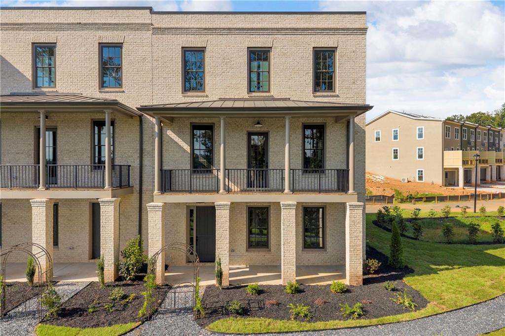 1011 Creekside Lane — photo