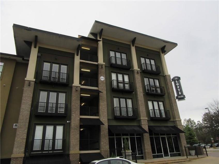 5300 Peachtree Road Unit 3401 — photo
