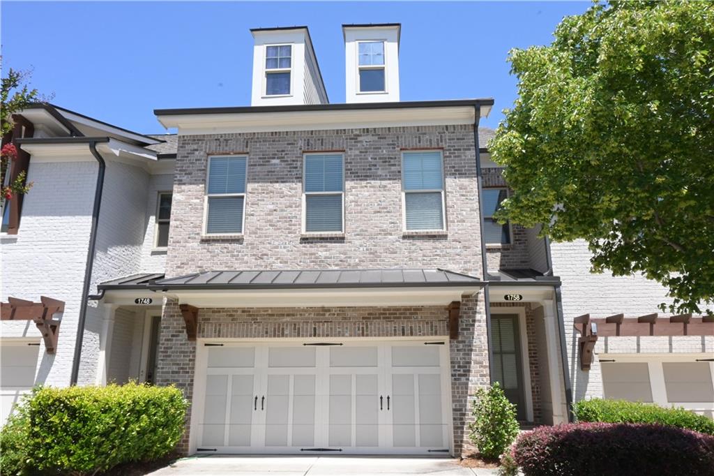 1758 Glenview Park Circle NE — photo