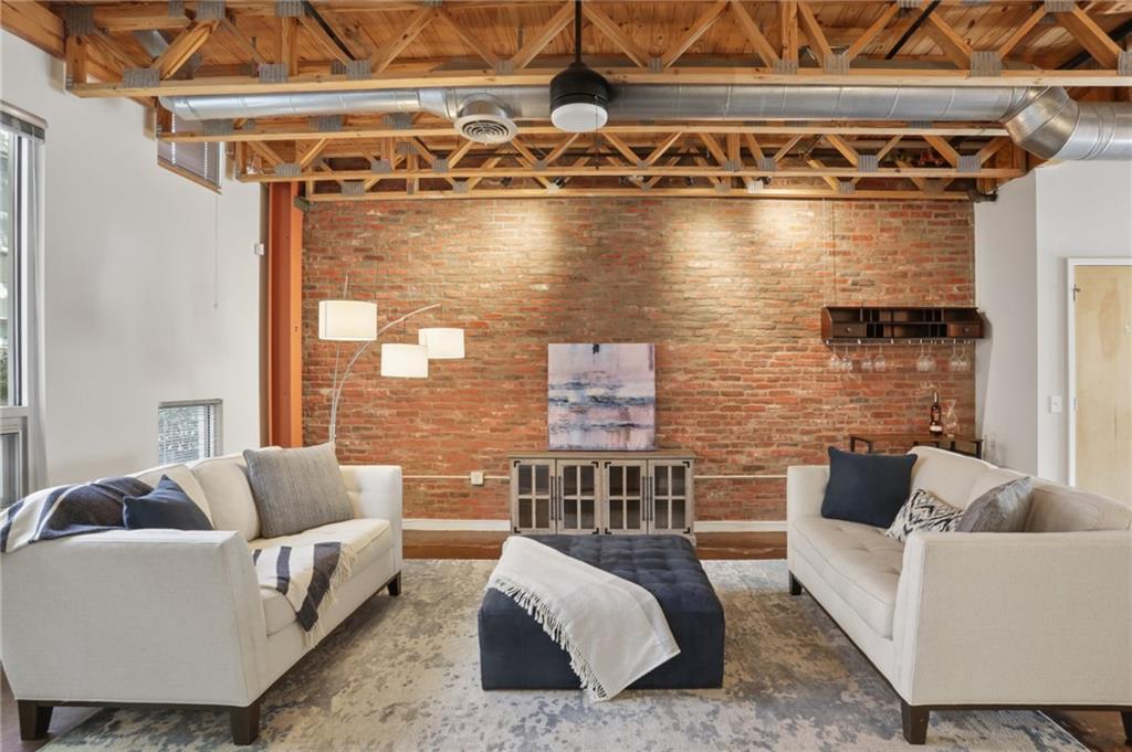 1661 La France Street NE Unit 319 — photo
