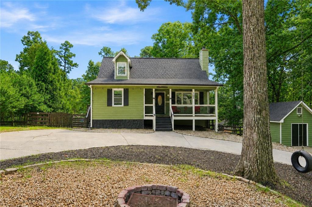 121 Maple Court — photo