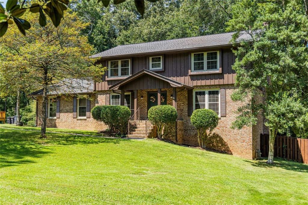 108 Rollingwood Circle — photo