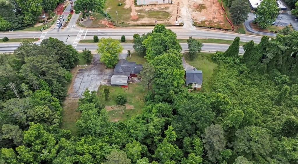 945 S Hairston Road — photo
