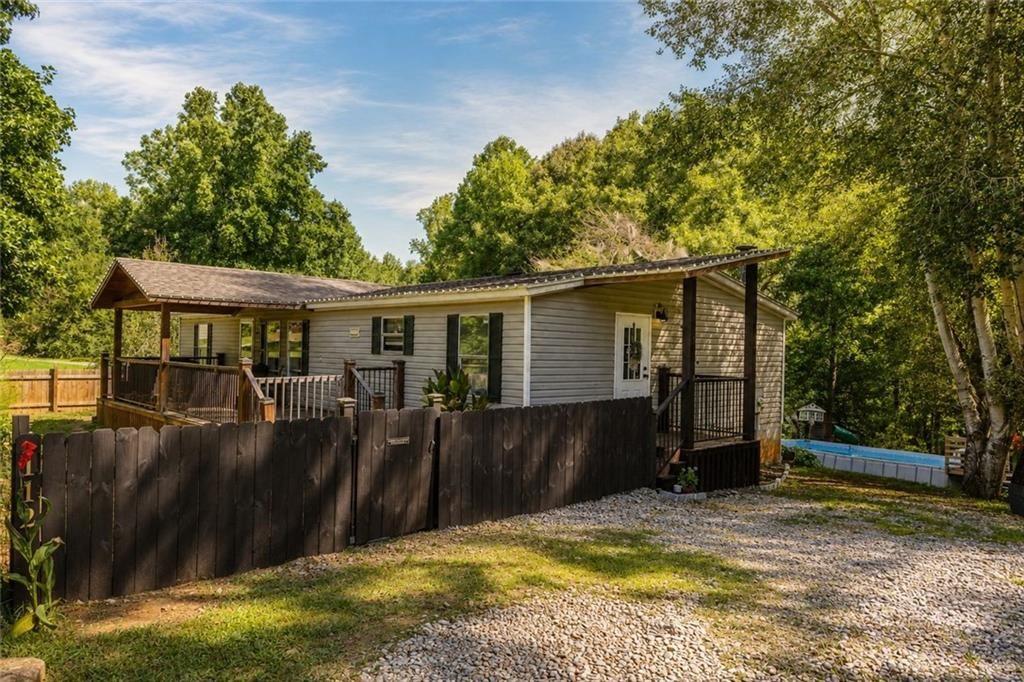 112 Center Grove Drive — photo