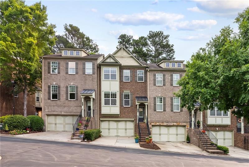 2155 Yancy Lane NE — photo