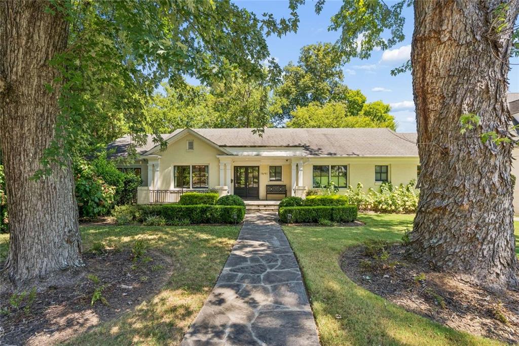 1691 Friar Tuck Road NE — photo