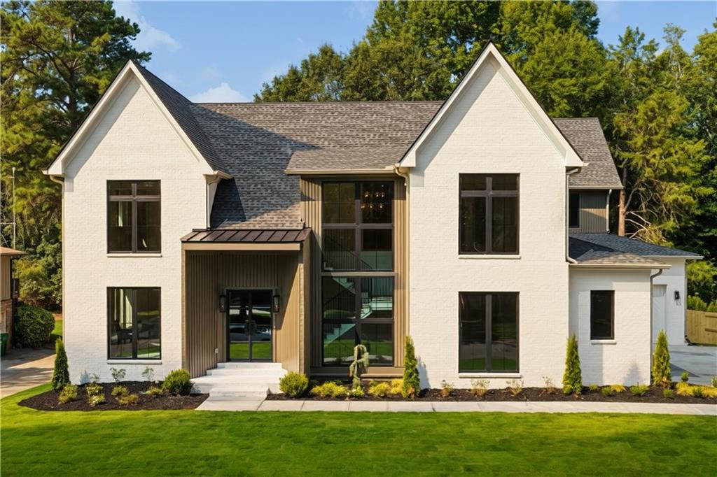 1671 Manhasset Drive — photo