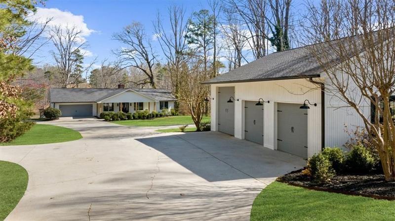 6313 Shoreland Circle — photo