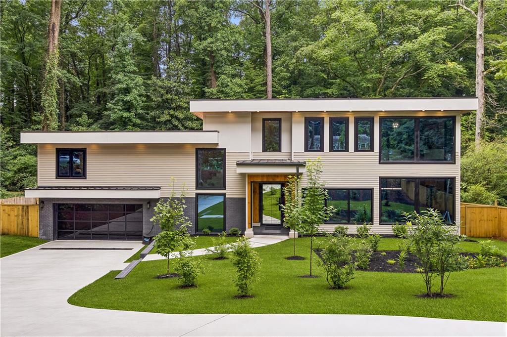 3626 N Stratford Road NE — photo