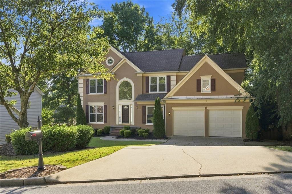 425 Fairford Lane — photo