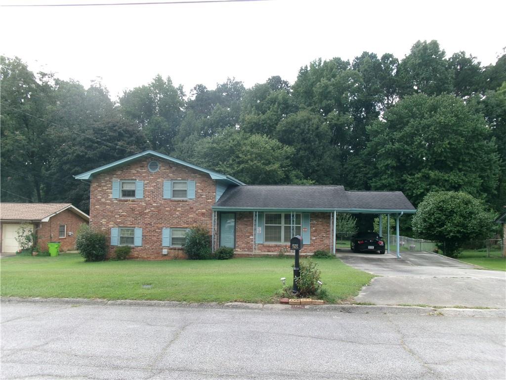745 Huntingdon Drive — photo