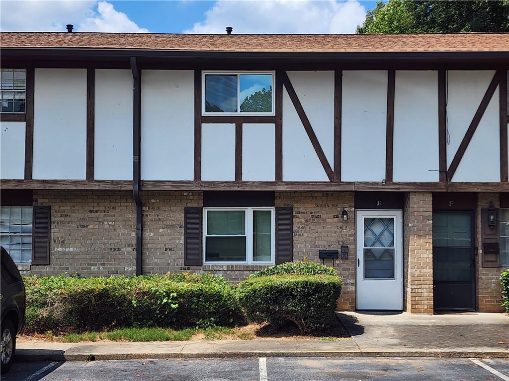2952 N Dekalb Drive Unit E — photo