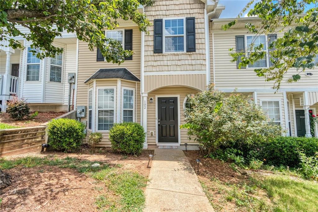 102 Timber Ridge Drive — photo