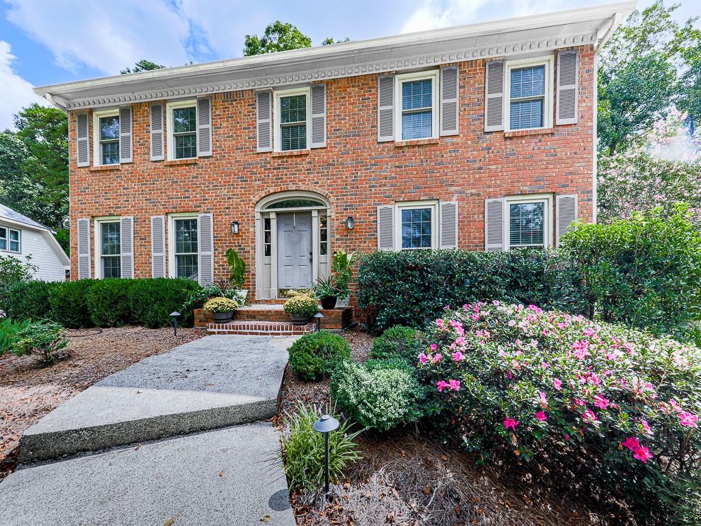2826 Regents Park Lane — photo