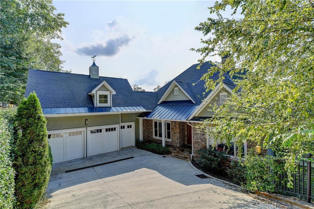 3151 Winding Lake Drive — photo
