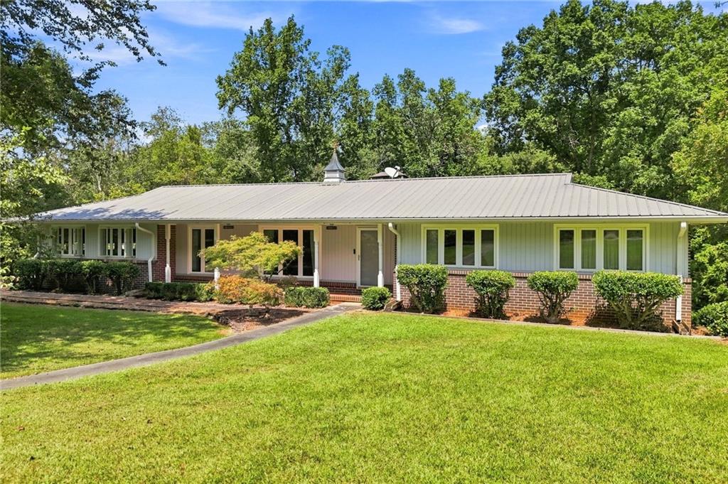 327 Green Drive — photo