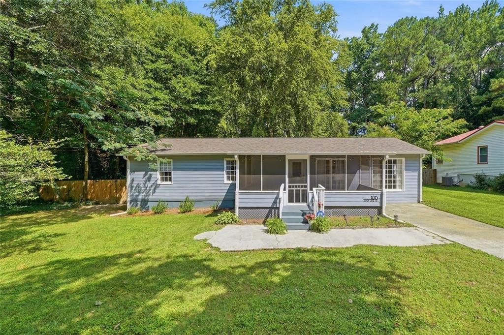 1013 Shady Lane NW — photo