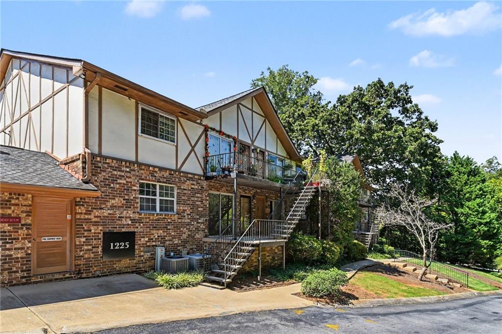 1225 Church Street Unit M — photo