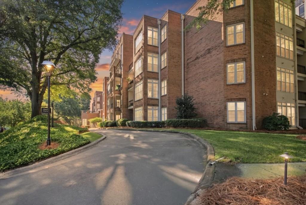 175 15th Street NE Unit 208 — photo