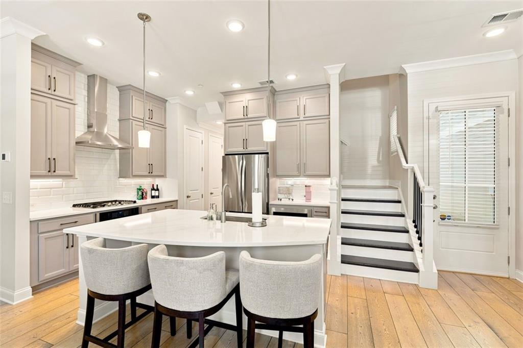 1097 Kirkland Circle — photo