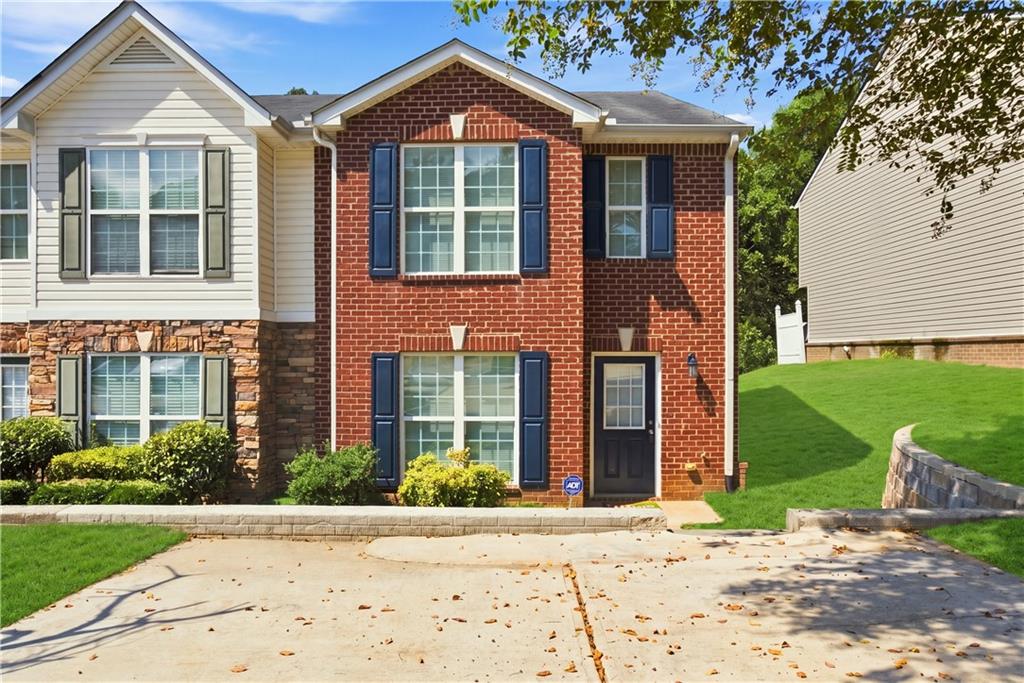 8399 Carlington Lane — photo