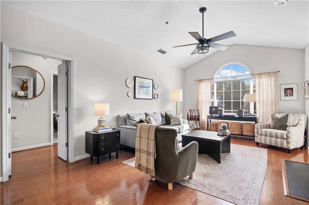 1209 Vinings Forest Lane SE Unit 12 — photo