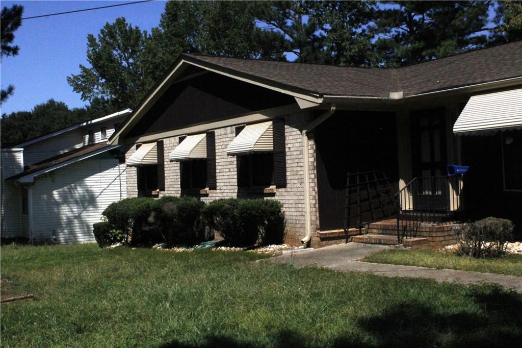 2160 Pinewood Drive — photo