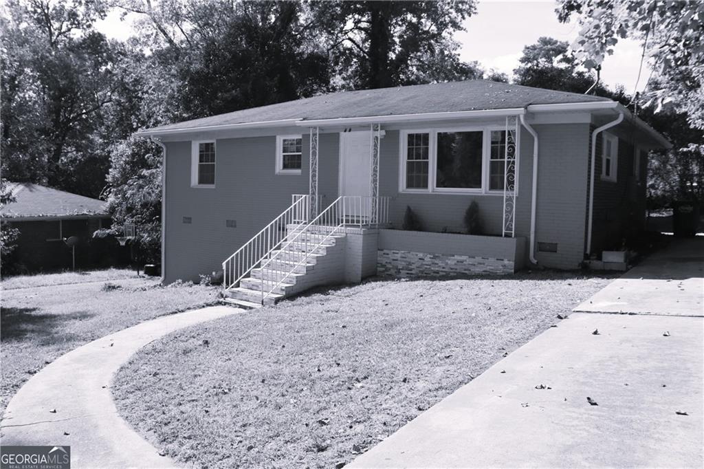 2458 Tredway Drive — photo