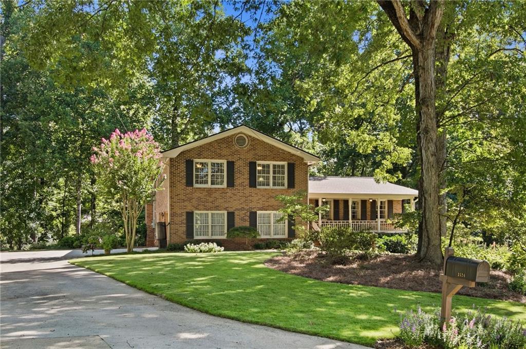 1524 Summerford Court — photo