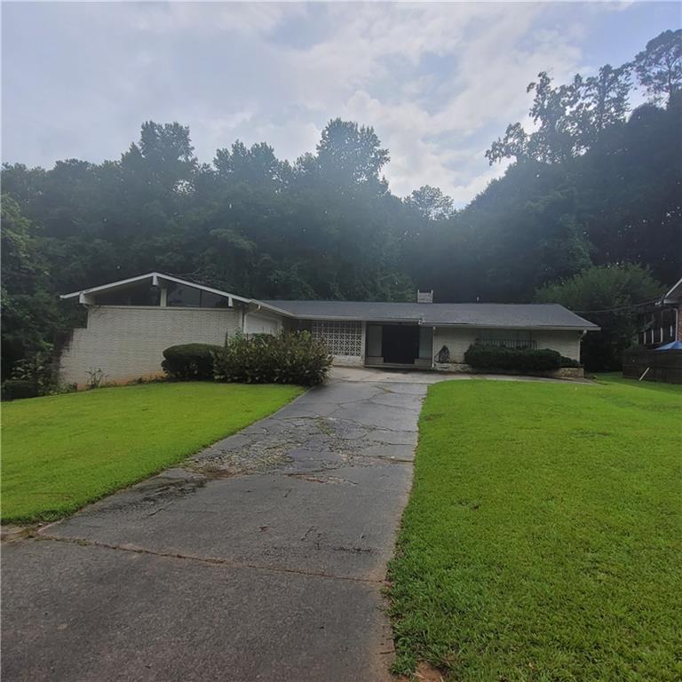 2250 Crestknoll Circle, Decatur, GA 30032