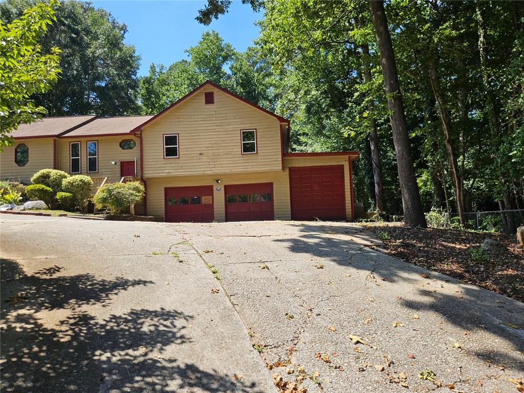 3150 Oak Leaf Court SW — photo