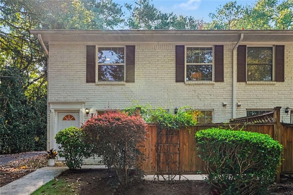 771 Jordan Lane Unit I — photo