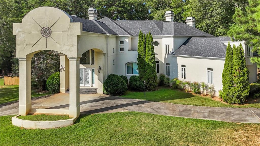 110 Standing Oak Place — photo
