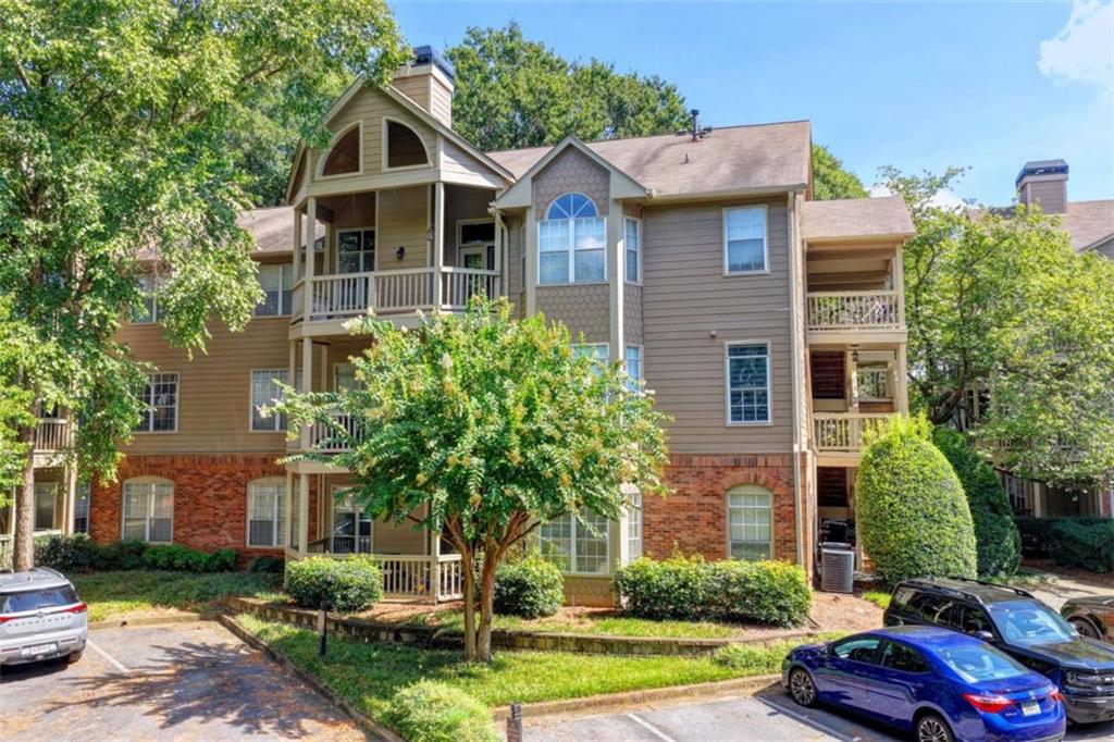 1303 McGill Park Avenue NE Unit 1303 — photo
