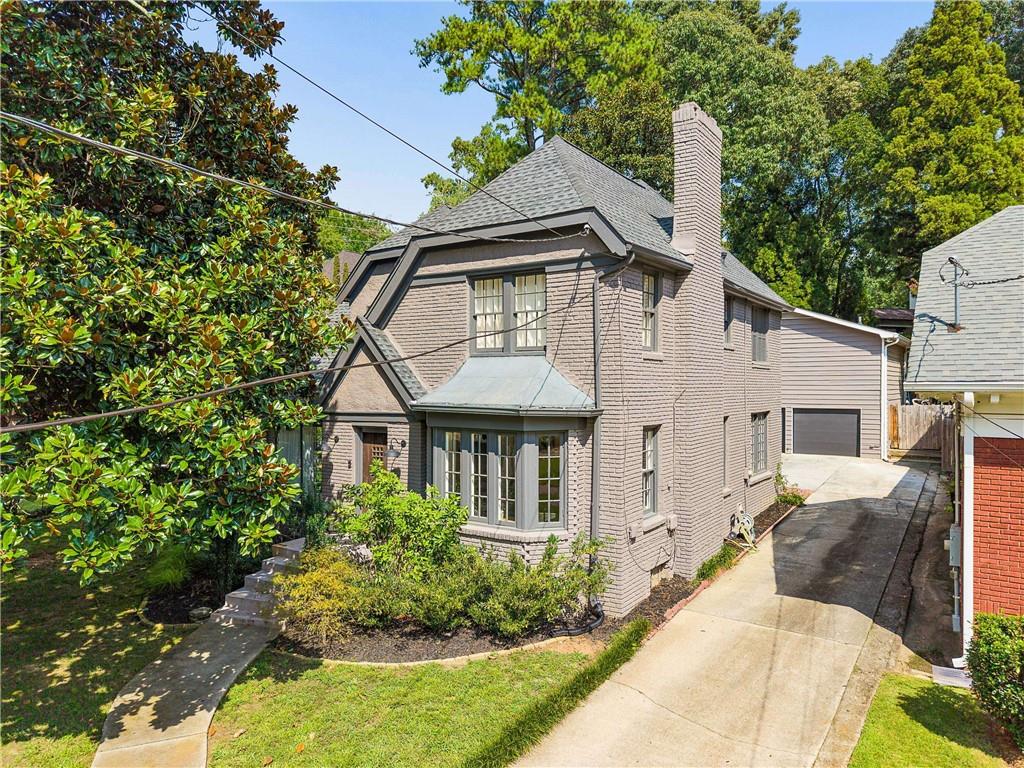 1515 N Morningside Drive NE — photo