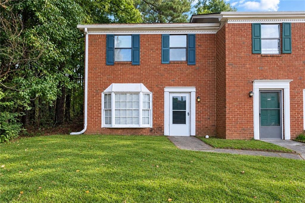 1867 Mcelvaney Lane NW — photo