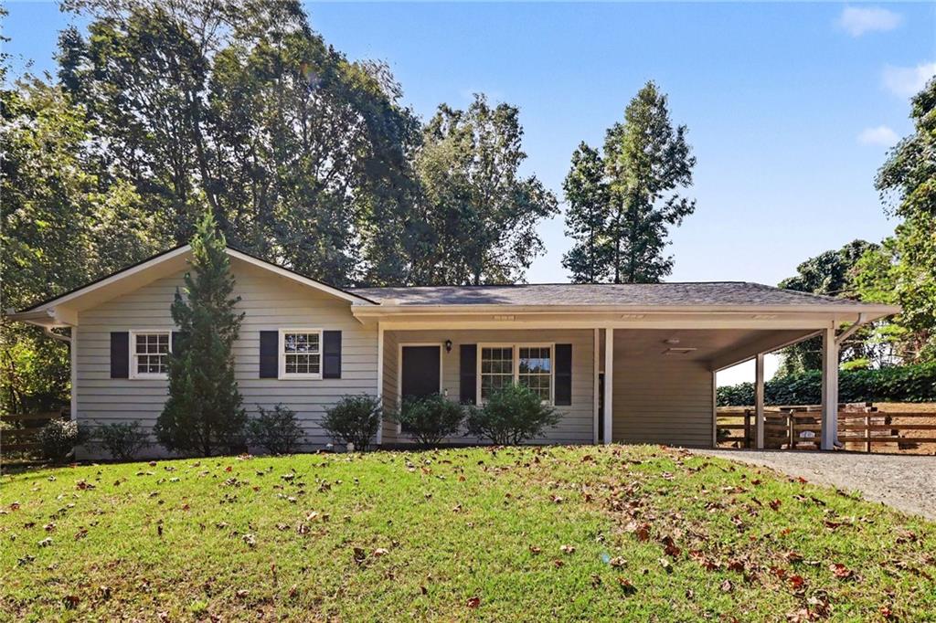 745 Pioneer Road — photo