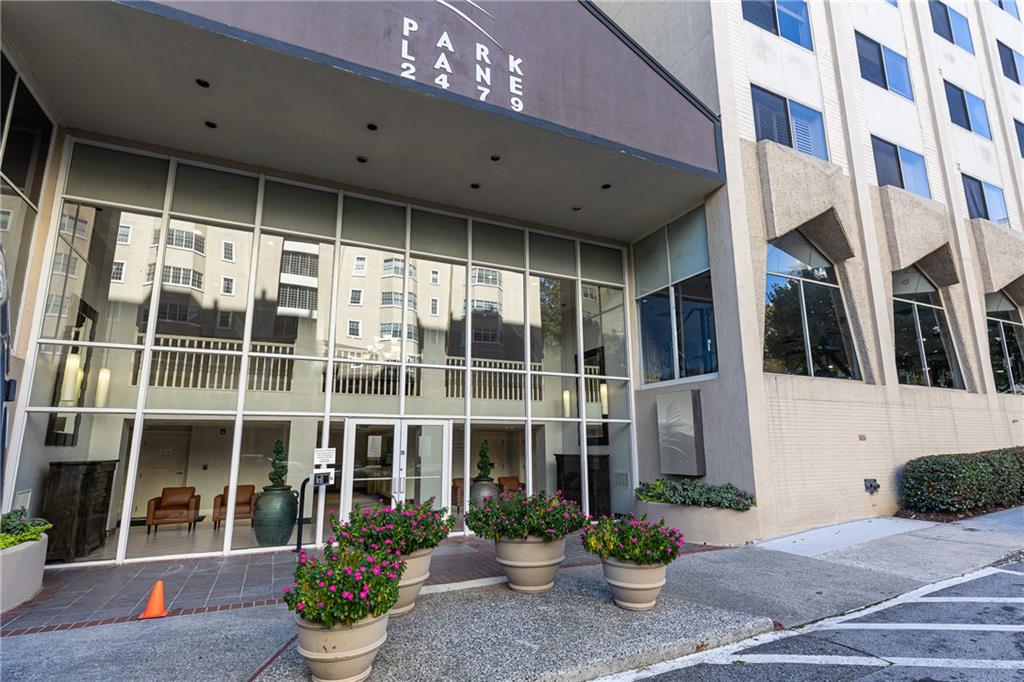 2479 Peachtree Road NE Unit 1706 — photo