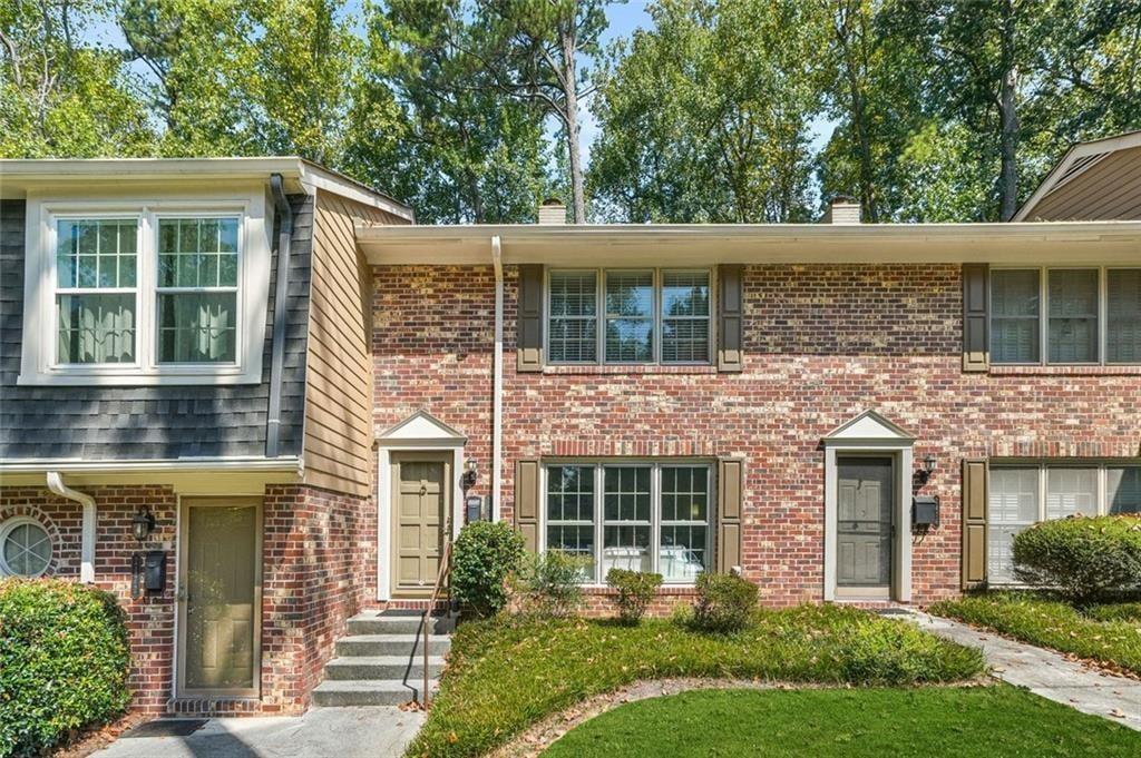 2474 Northlake Court NE — photo