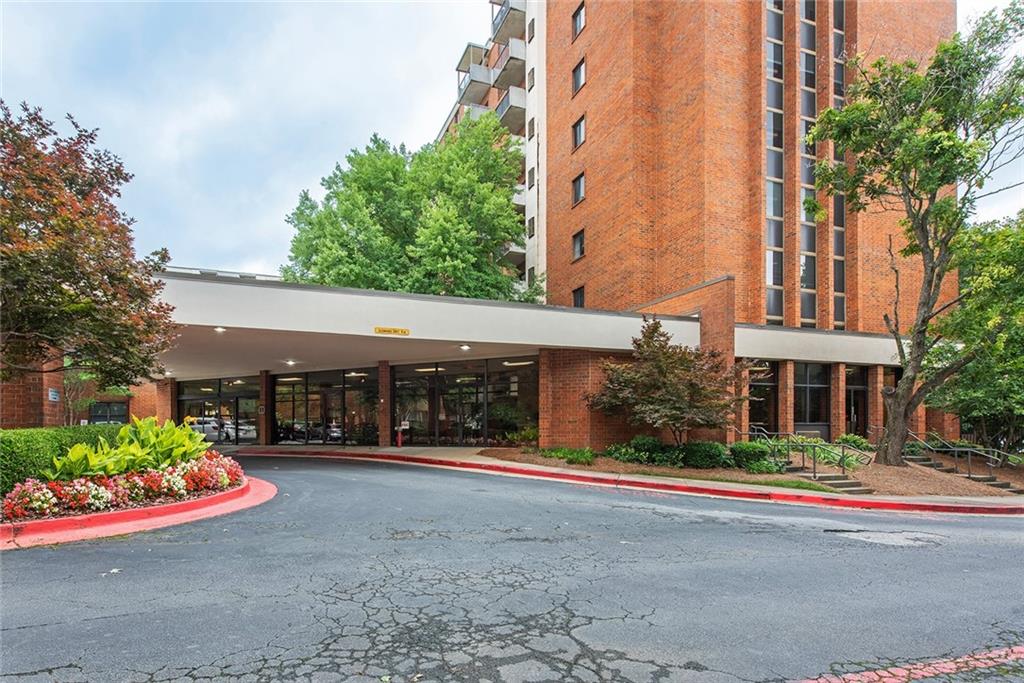 300 Johnson Ferry Road Unit B510 — photo