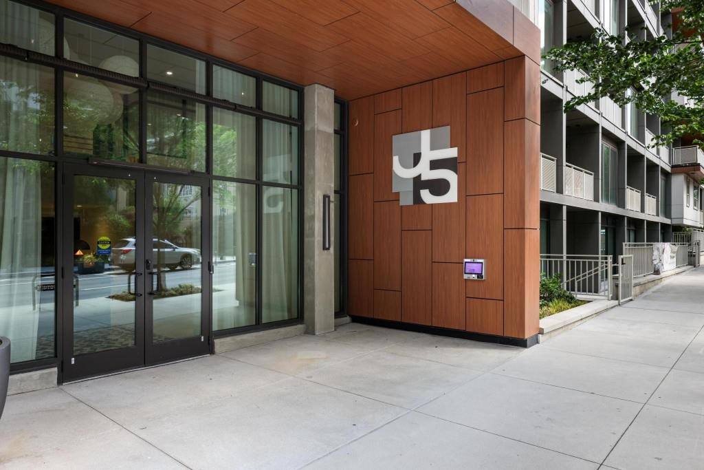 775 Juniper Street NE Unit 602 — photo
