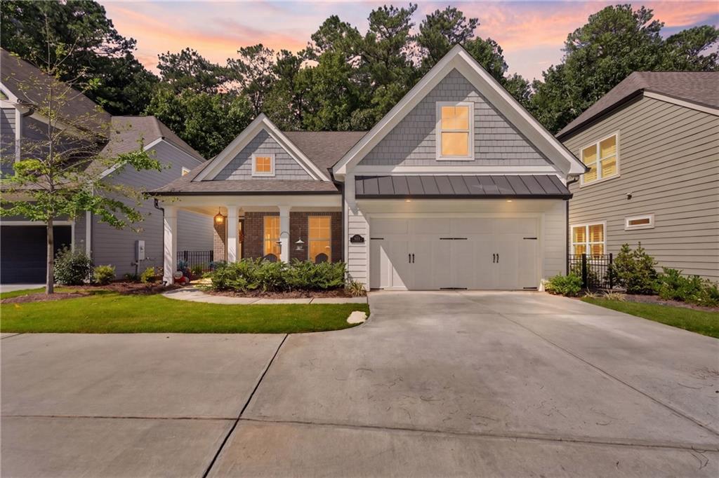 1058 Amarose Lane NE — photo