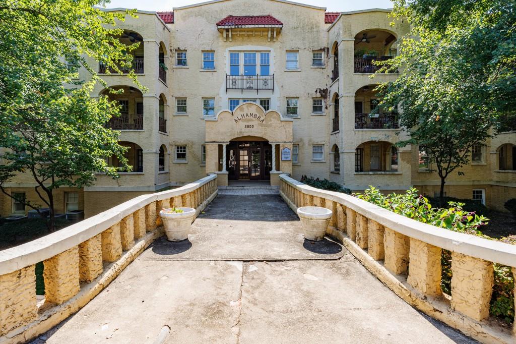 2855 Peachtree Road NE Unit 116 — photo