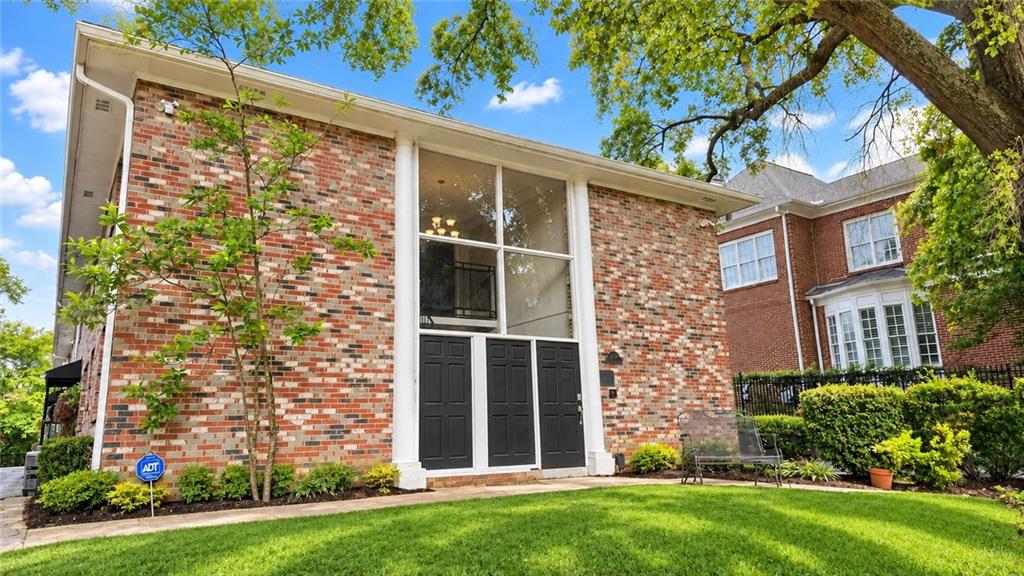 3668 Kingsboro Road NE Unit 5 — photo