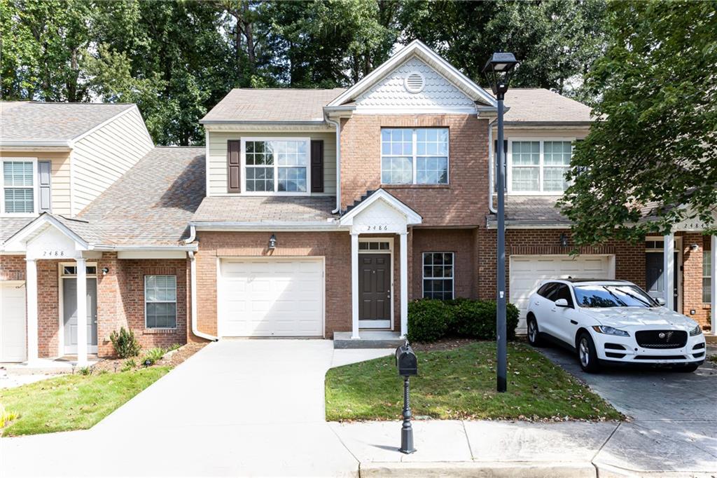 2486 Laurel Circle NW — photo