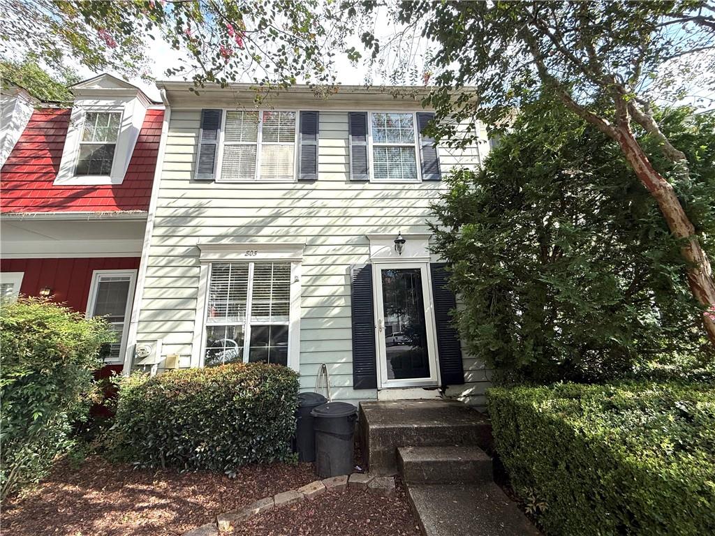805 Wedgewood Way — photo