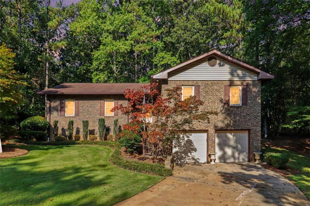 1373 Fernwood Court — photo