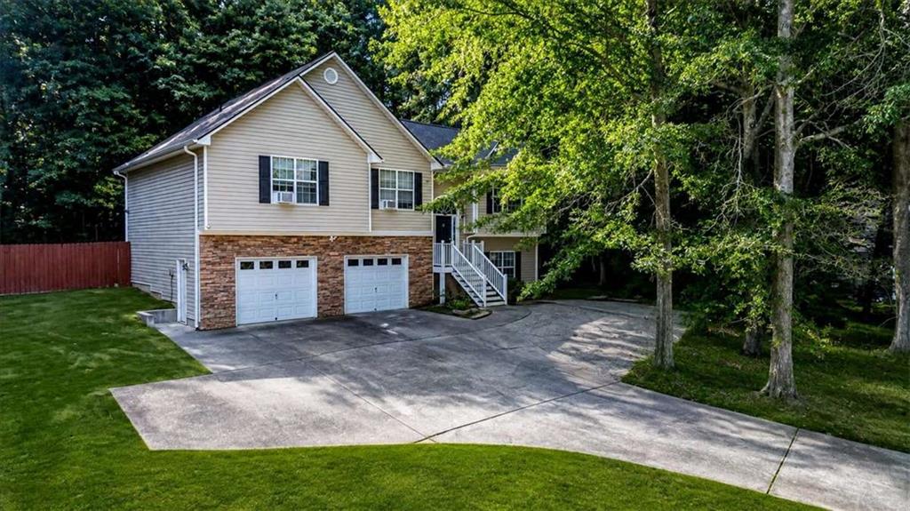 321 Four Oaks Drive — photo