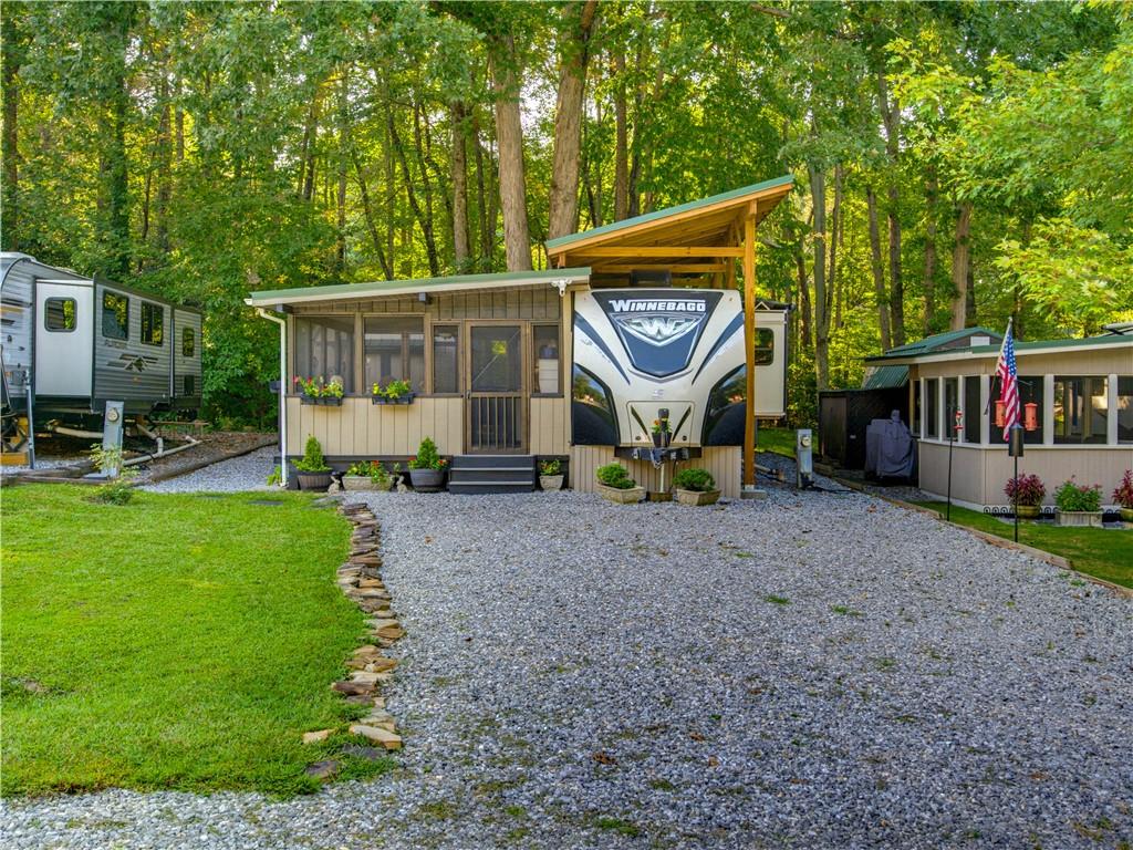 324 Leisure Acres Drive — photo